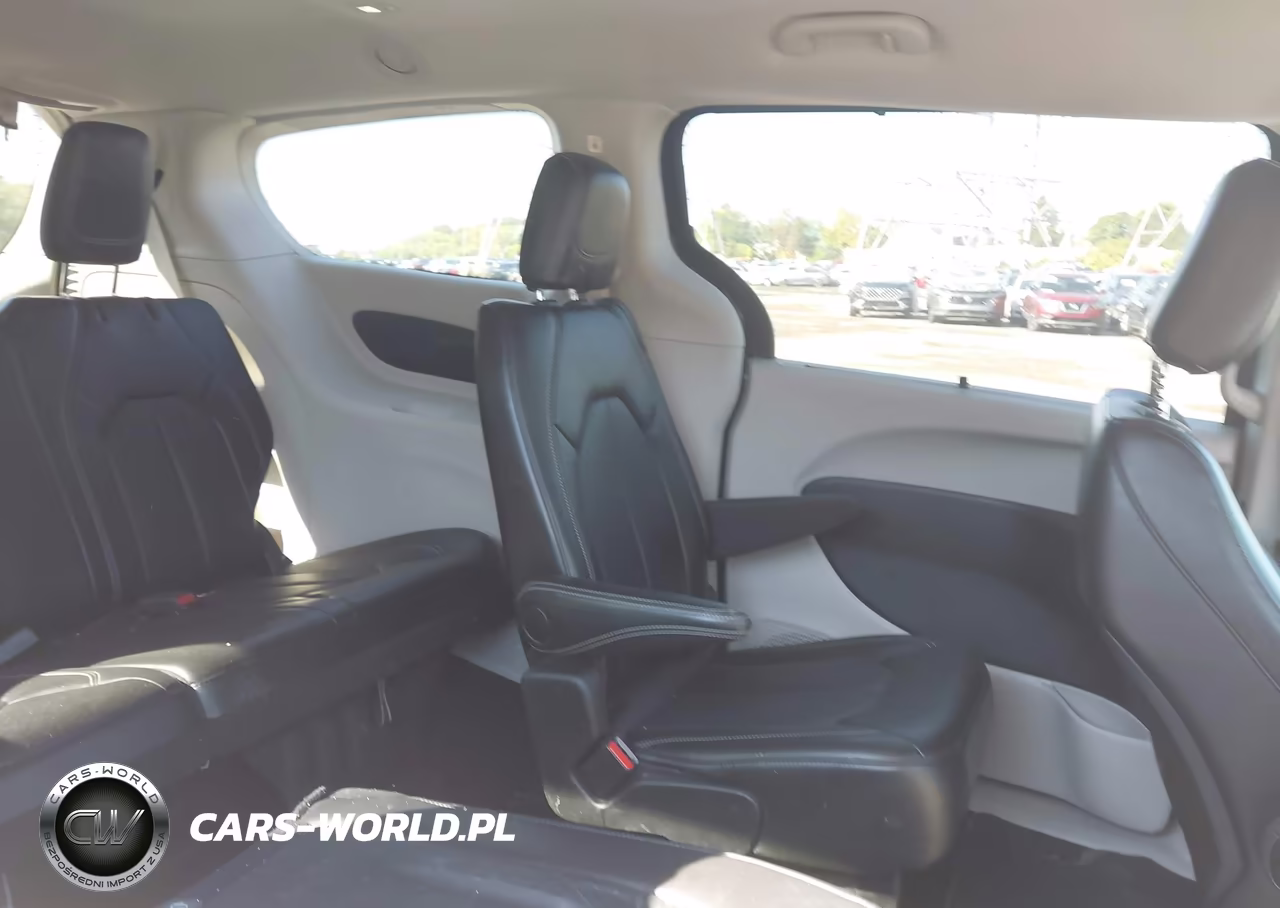 2024 Chrysler Pacifica Touring L VIN:2C4RC1BG1RR179926 - 8
