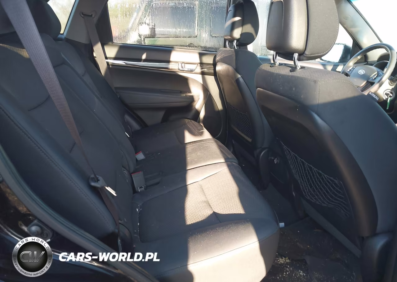 2011 Kia Sorento Lx VIN:5XYKTCA1XBG069431 - 8