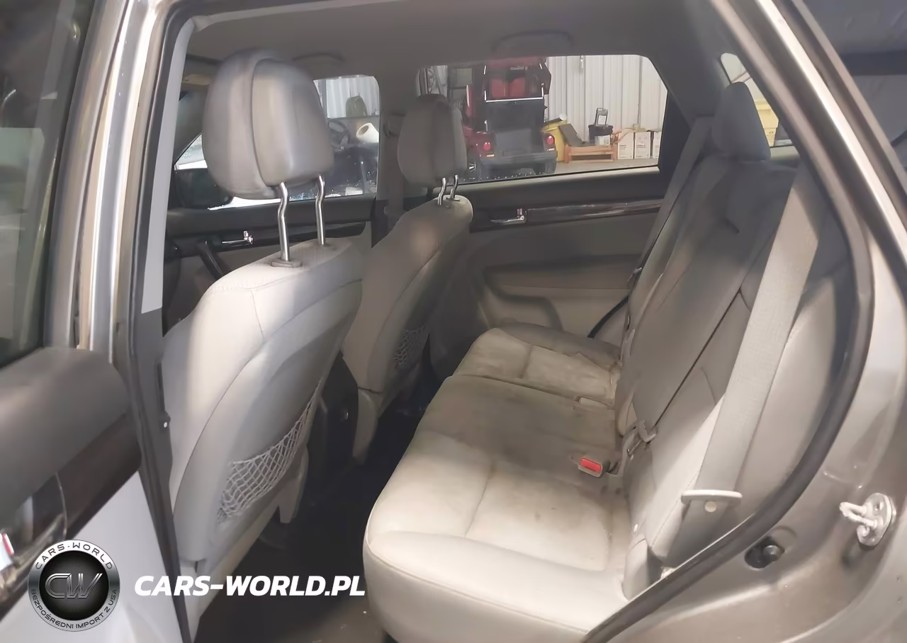 2011 Kia Sorento Lx VIN:5XYKT3A13BG008079 - 8