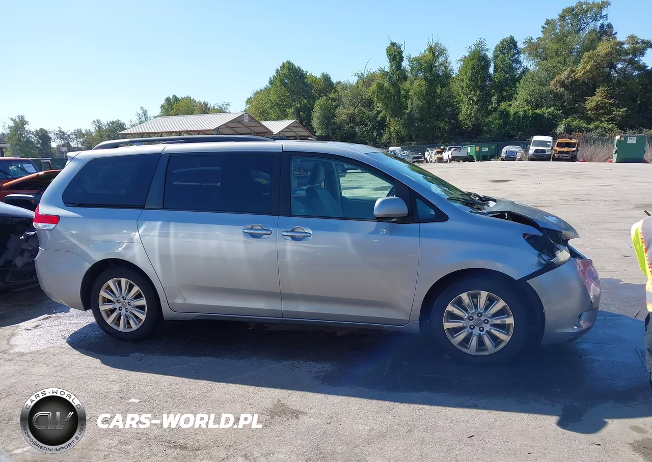 2011 Toyota Sienna Limited VIN:5TDDK3DC3BS008529 - 13
