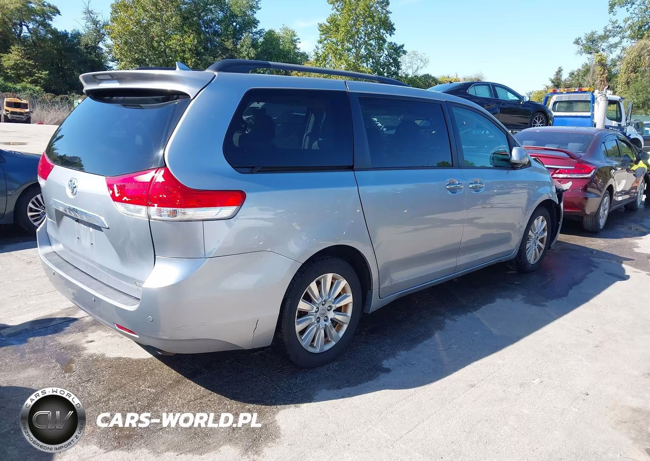 2011 Toyota Sienna Limited VIN:5TDDK3DC3BS008529 - 4