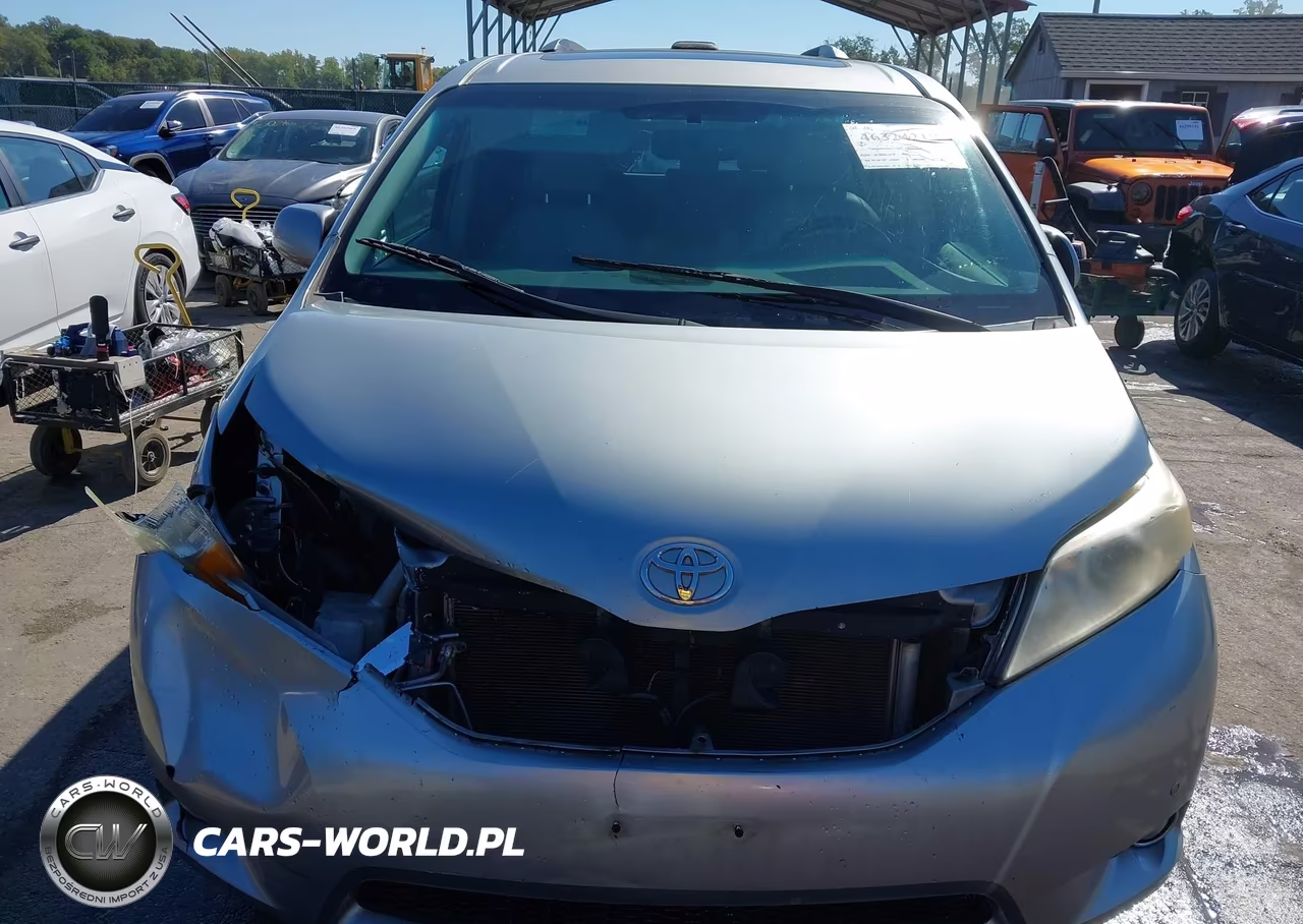 2011 Toyota Sienna Limited VIN:5TDDK3DC3BS008529 - 6