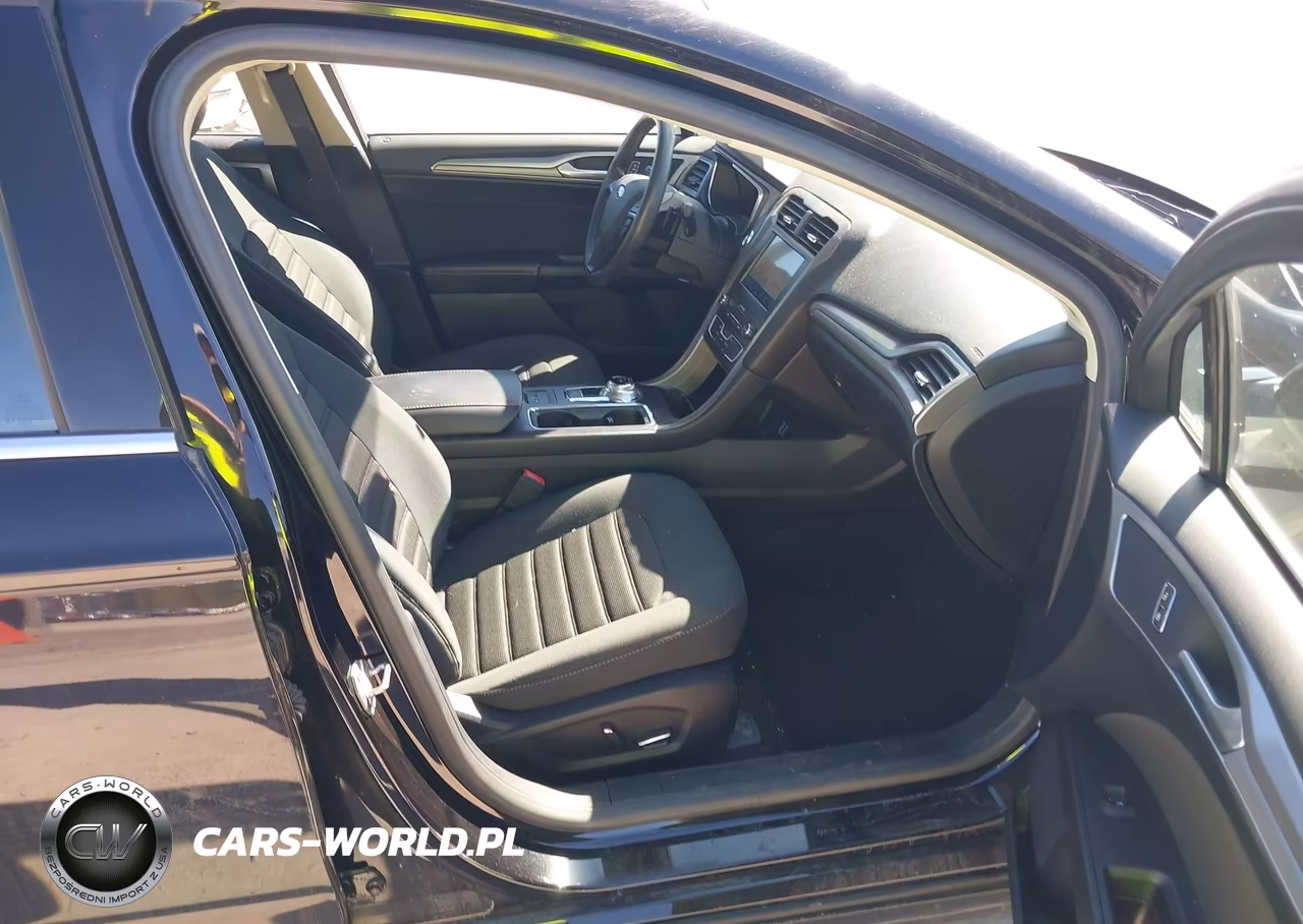 2019 Ford Fusion Se VIN:3FA6P0HD8KR194430 - 5