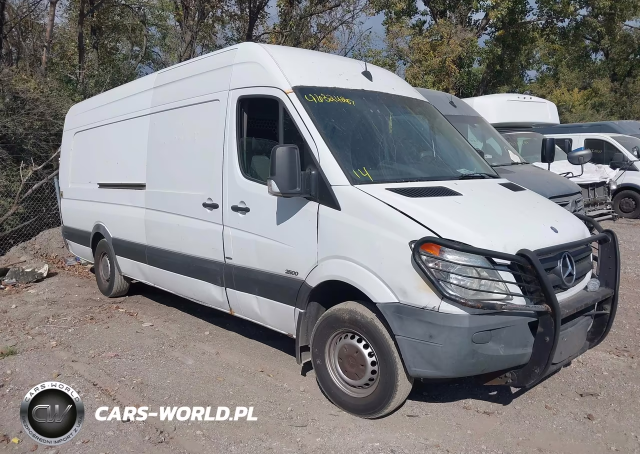 2013 Mercedes-Benz Sprinter 2500 High Roof – zdjęcie 1 z 16