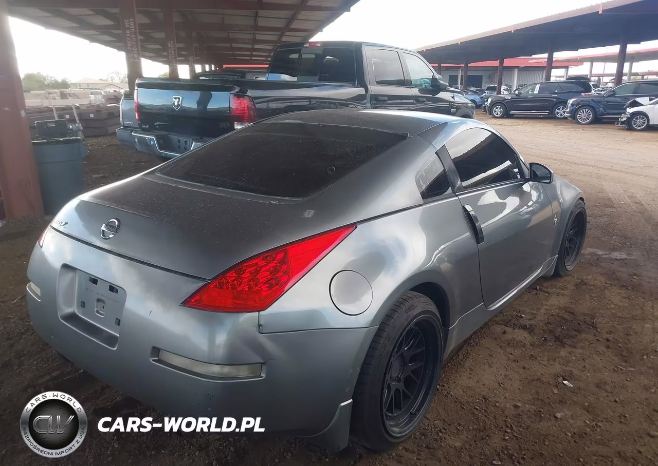 2005 Nissan 350Z Enthusiast VIN:JN1AZ34D65M600677 - 4