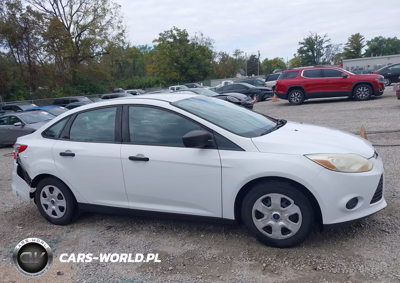 2012 Ford Focus S VIN:1FAHP3E2XCL434302 - 13