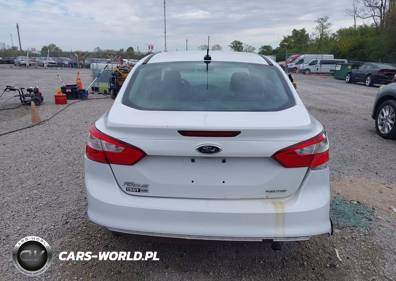 2012 Ford Focus S VIN:1FAHP3E2XCL434302 - 16
