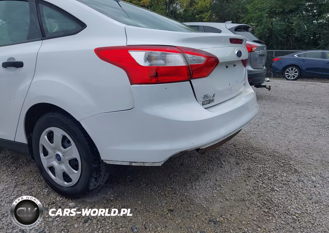 2012 Ford Focus S VIN:1FAHP3E2XCL434302 - 17