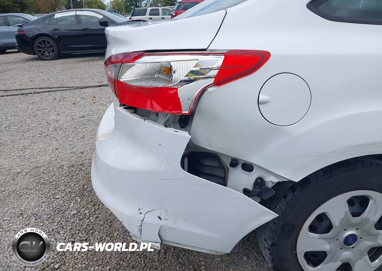 2012 Ford Focus S VIN:1FAHP3E2XCL434302 - 19