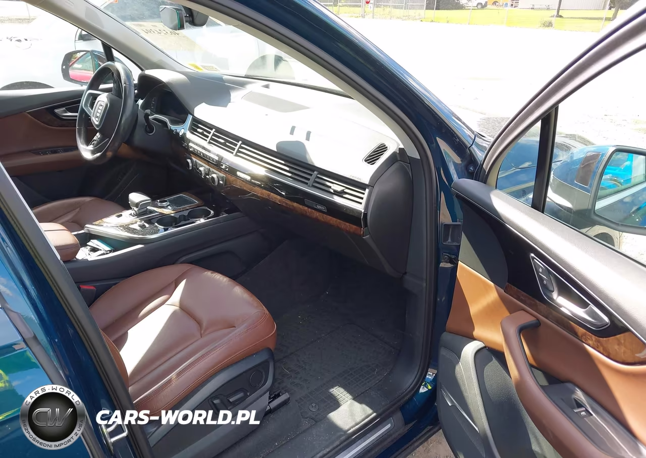 2018 Audi Q7 3.0T Premium VIN:WA1LAAF74JD023080 - 5