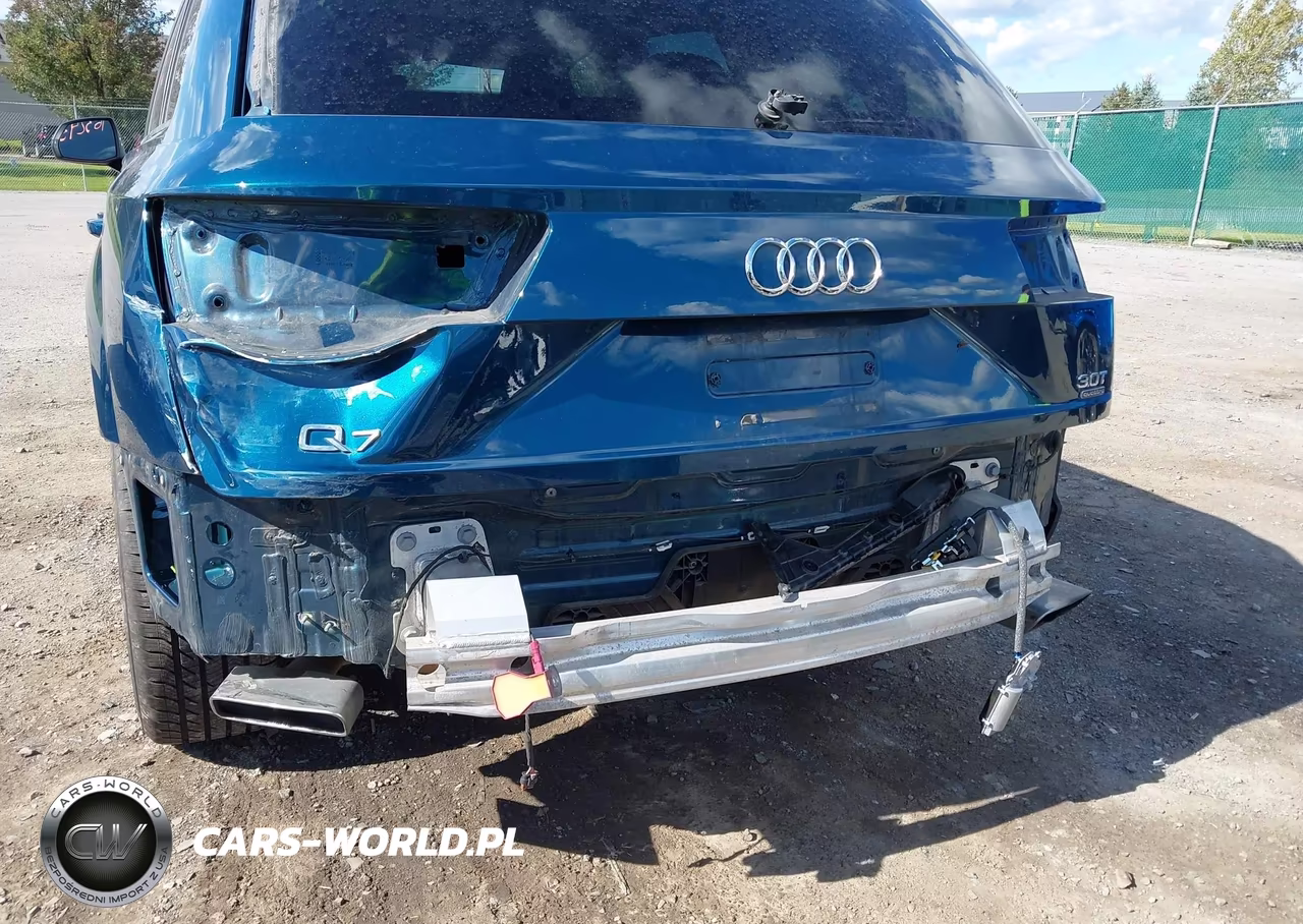 2018 Audi Q7 3.0T Premium VIN:WA1LAAF74JD023080 - 6