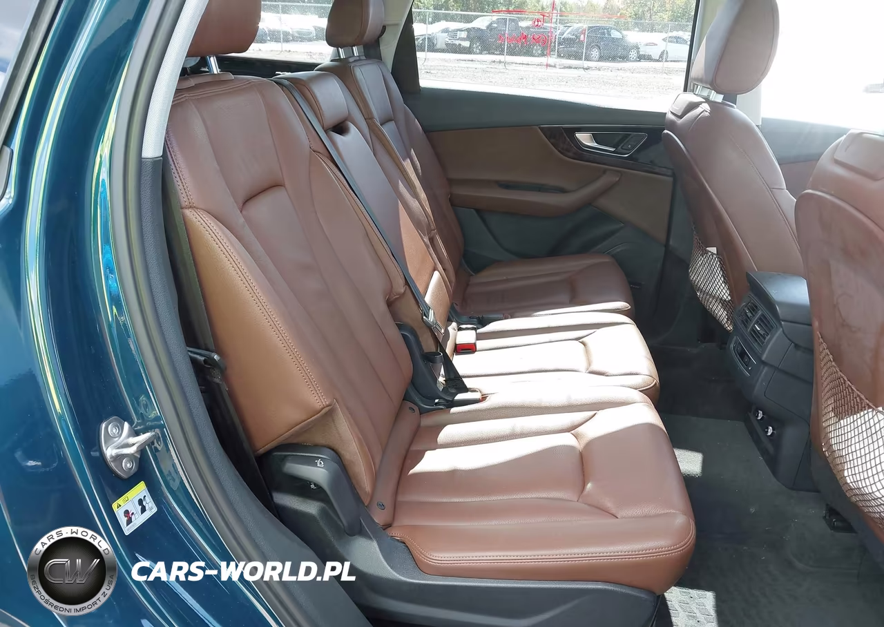 2018 Audi Q7 3.0T Premium VIN:WA1LAAF74JD023080 - 8