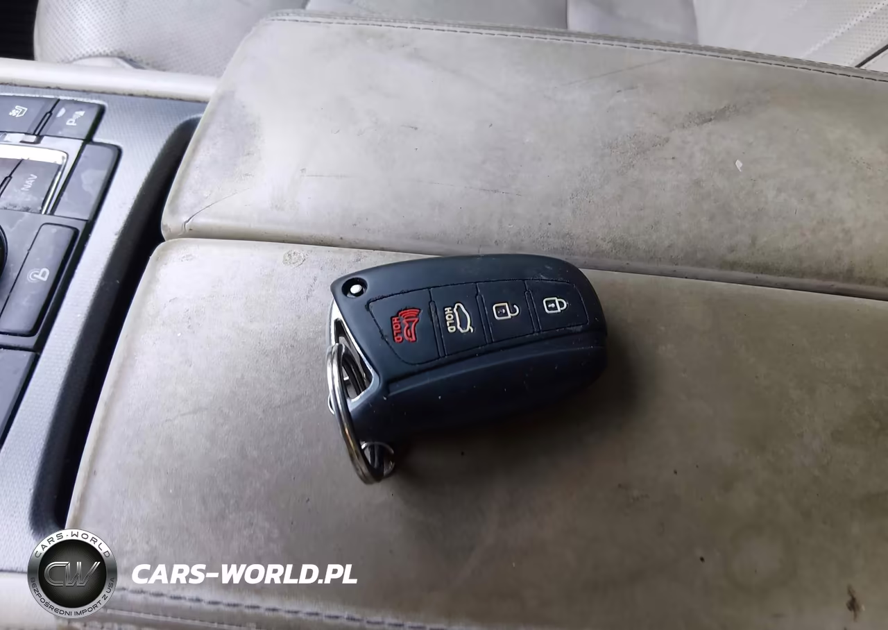 2016 Hyundai Genesis 3.8 VIN:KMHGN4JE2GU108510 - 11