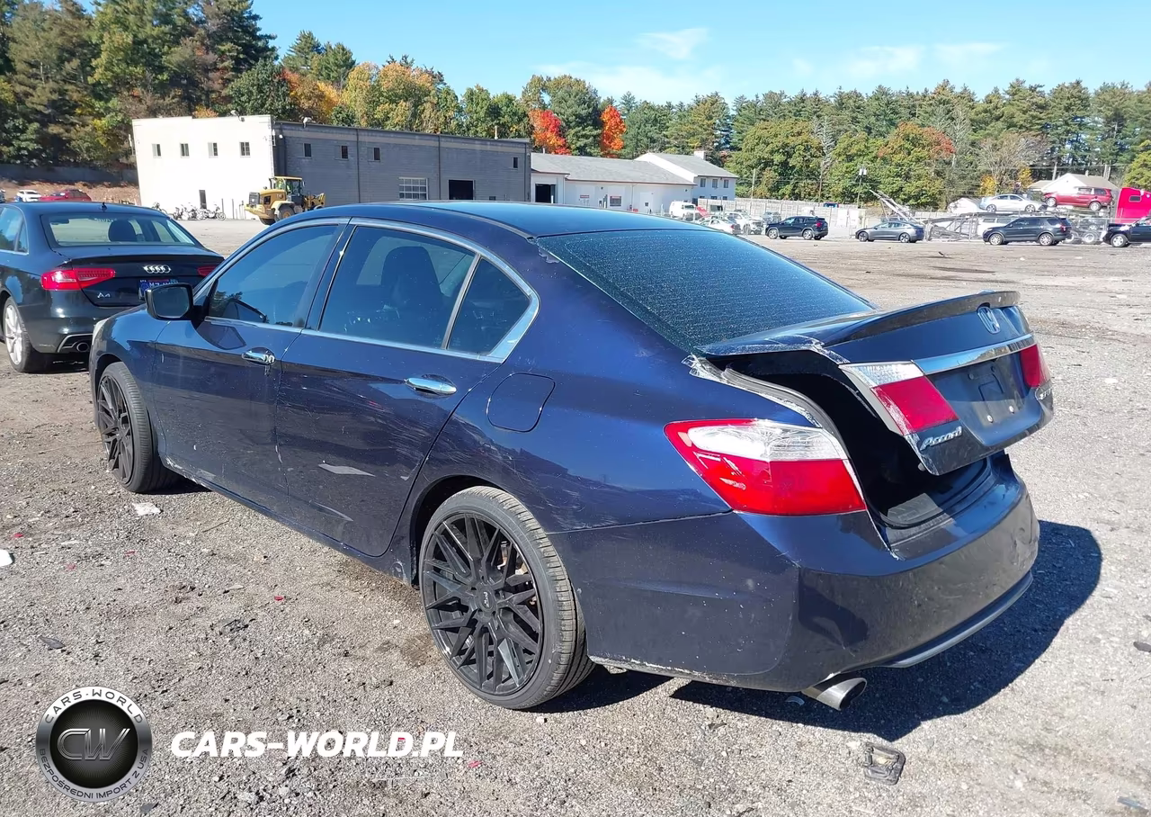 2015 Honda Accord Sport VIN:1HGCR2F59FA086737 - 3