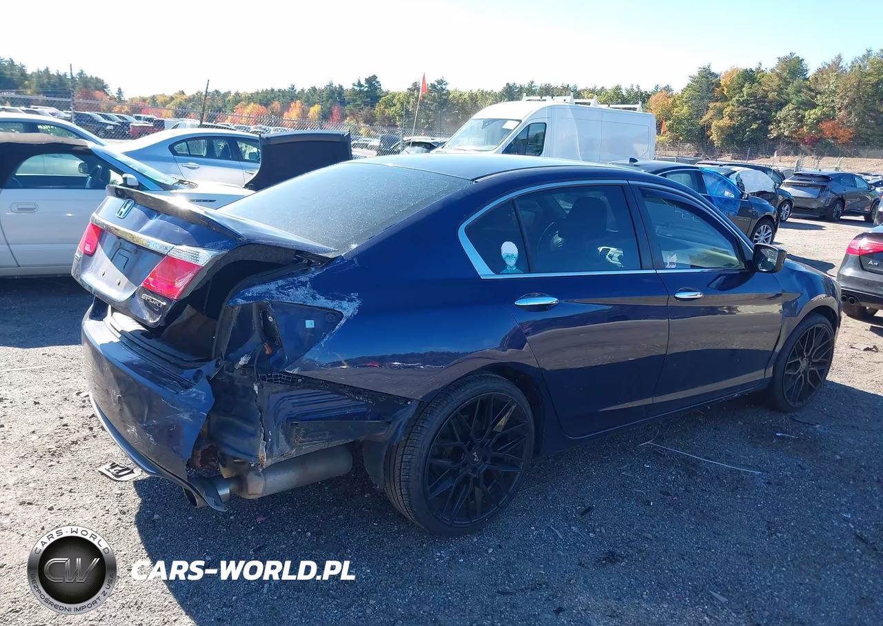 2015 Honda Accord Sport VIN:1HGCR2F59FA086737 - 4