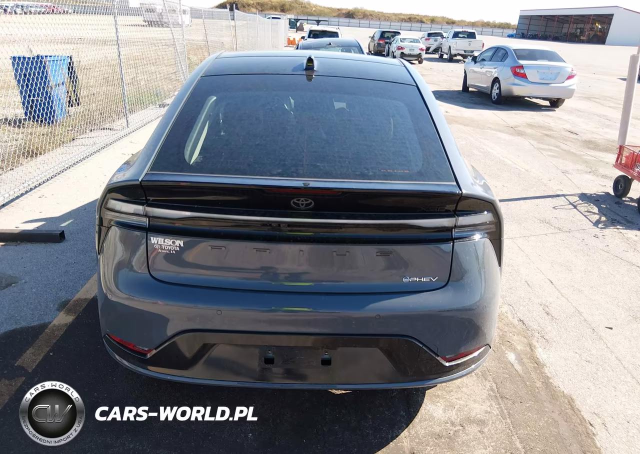 2026 Toyota Prius Plug-In Hybrid Xse Premium VIN:JTDACACU1T3079388 - 17