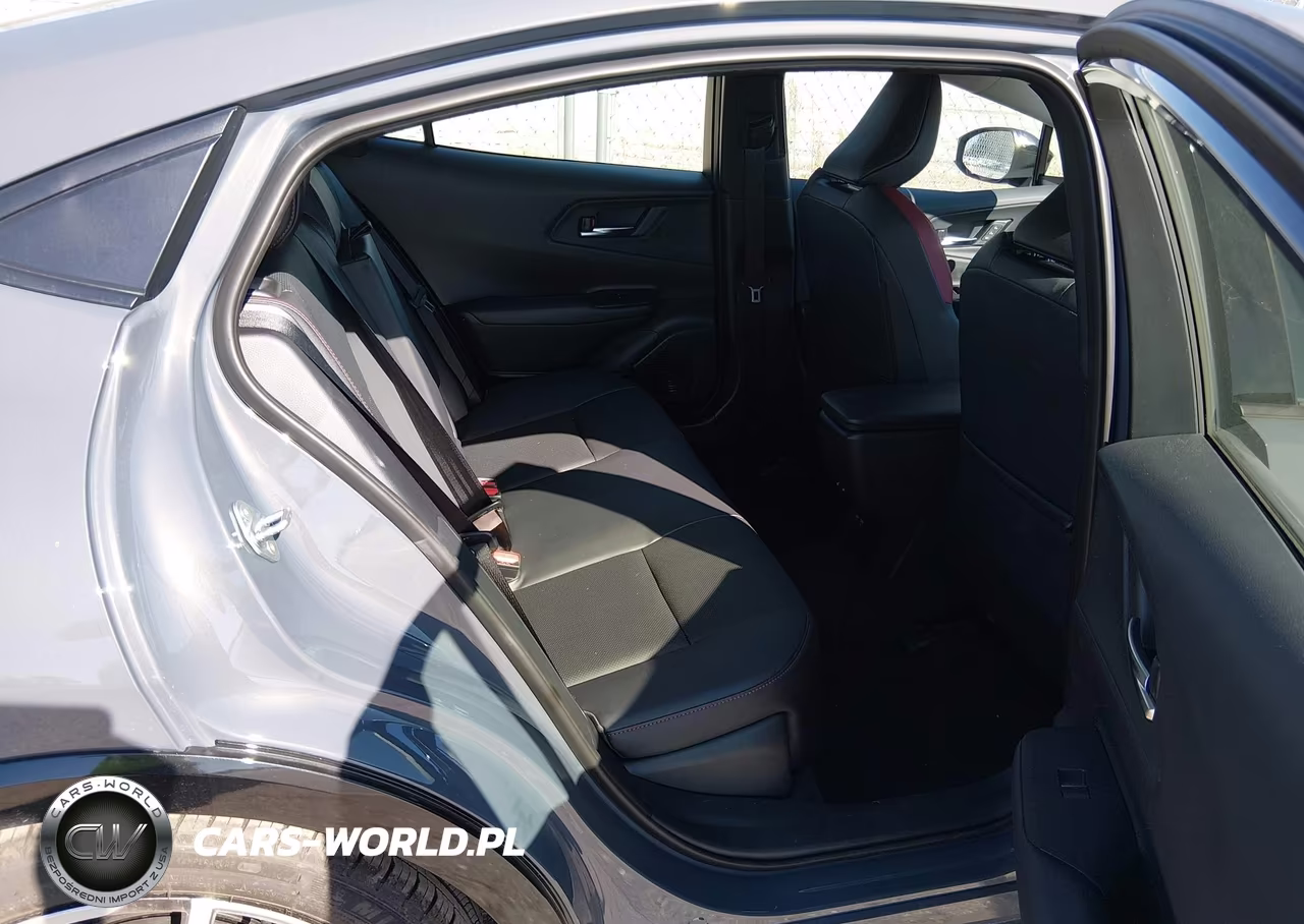 2026 Toyota Prius Plug-In Hybrid Xse Premium VIN:JTDACACU1T3079388 - 8
