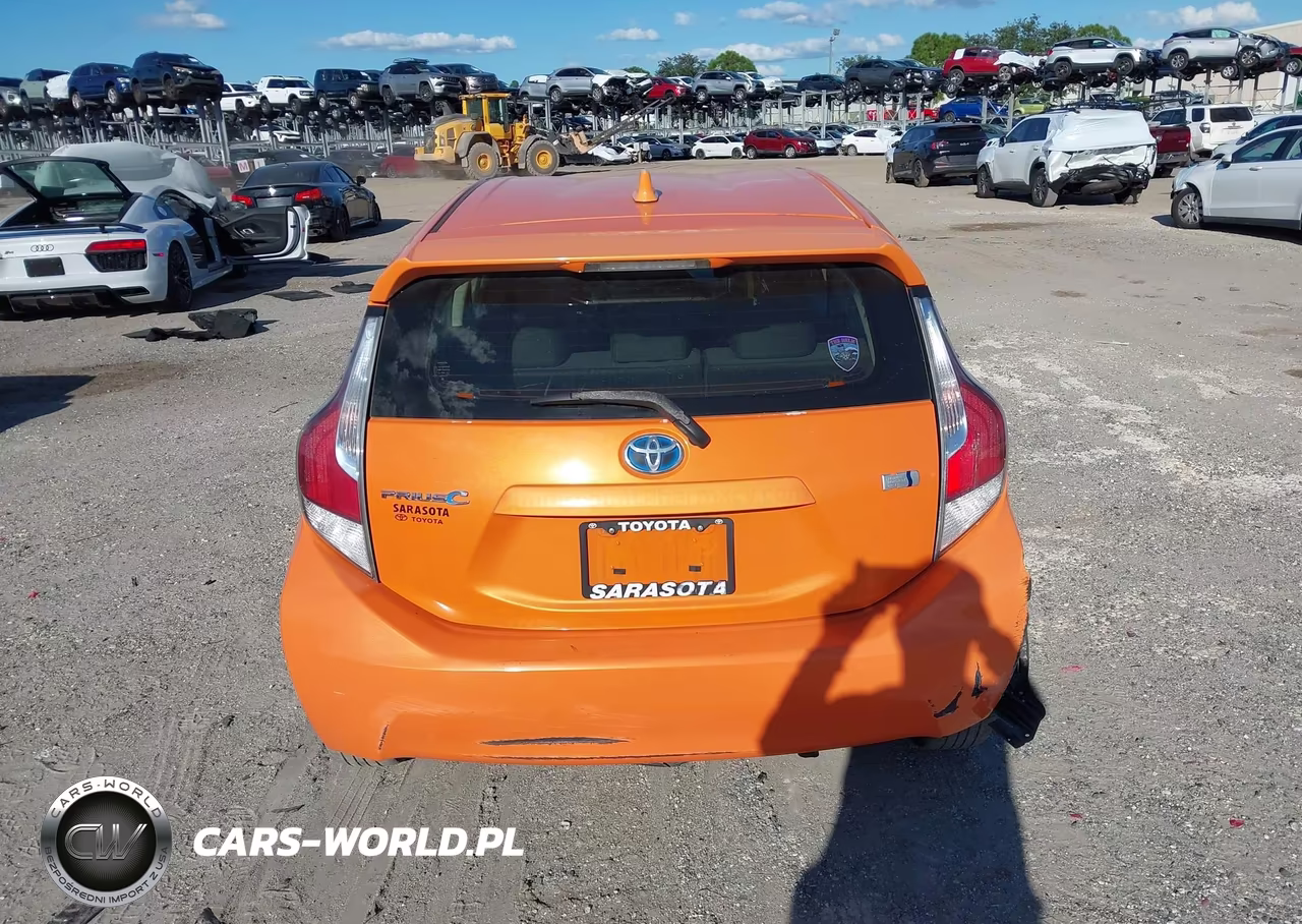 2015 Toyota Prius C Two VIN:JTDKDTB39F1102325 - 15