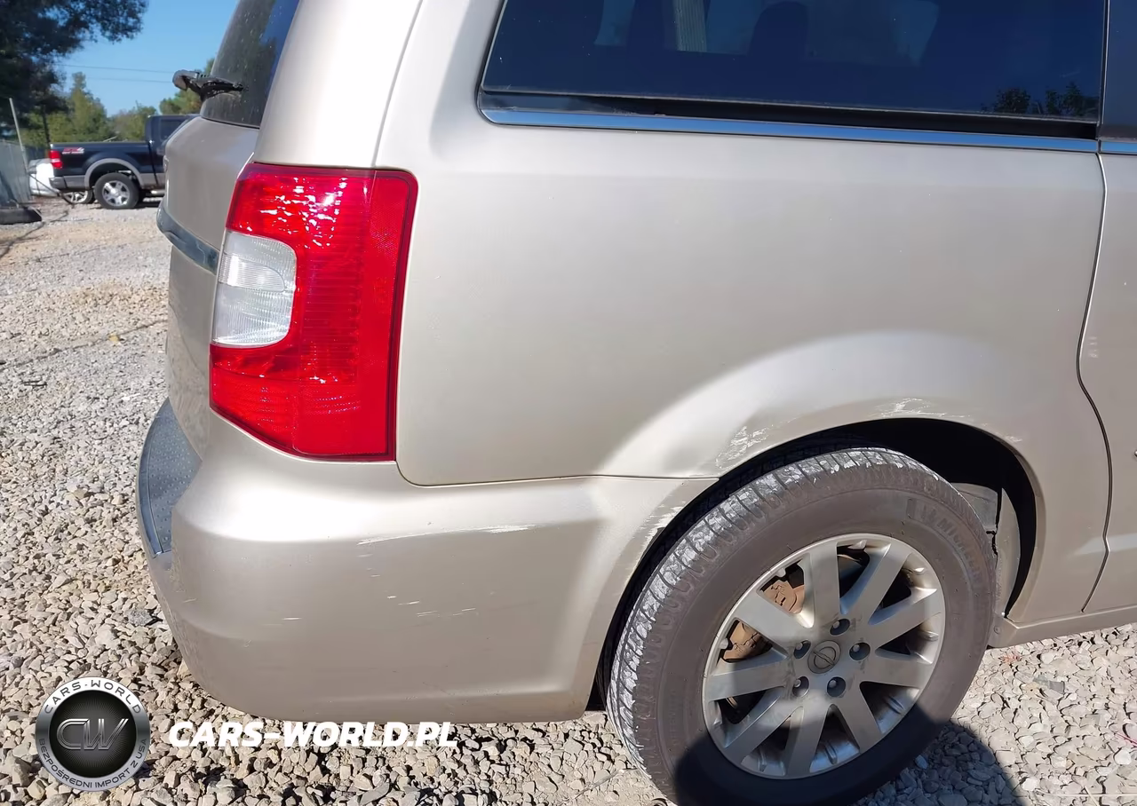 2012 Chrysler Town & Country Touring VIN:2C4RC1BG0CR237306 - 6
