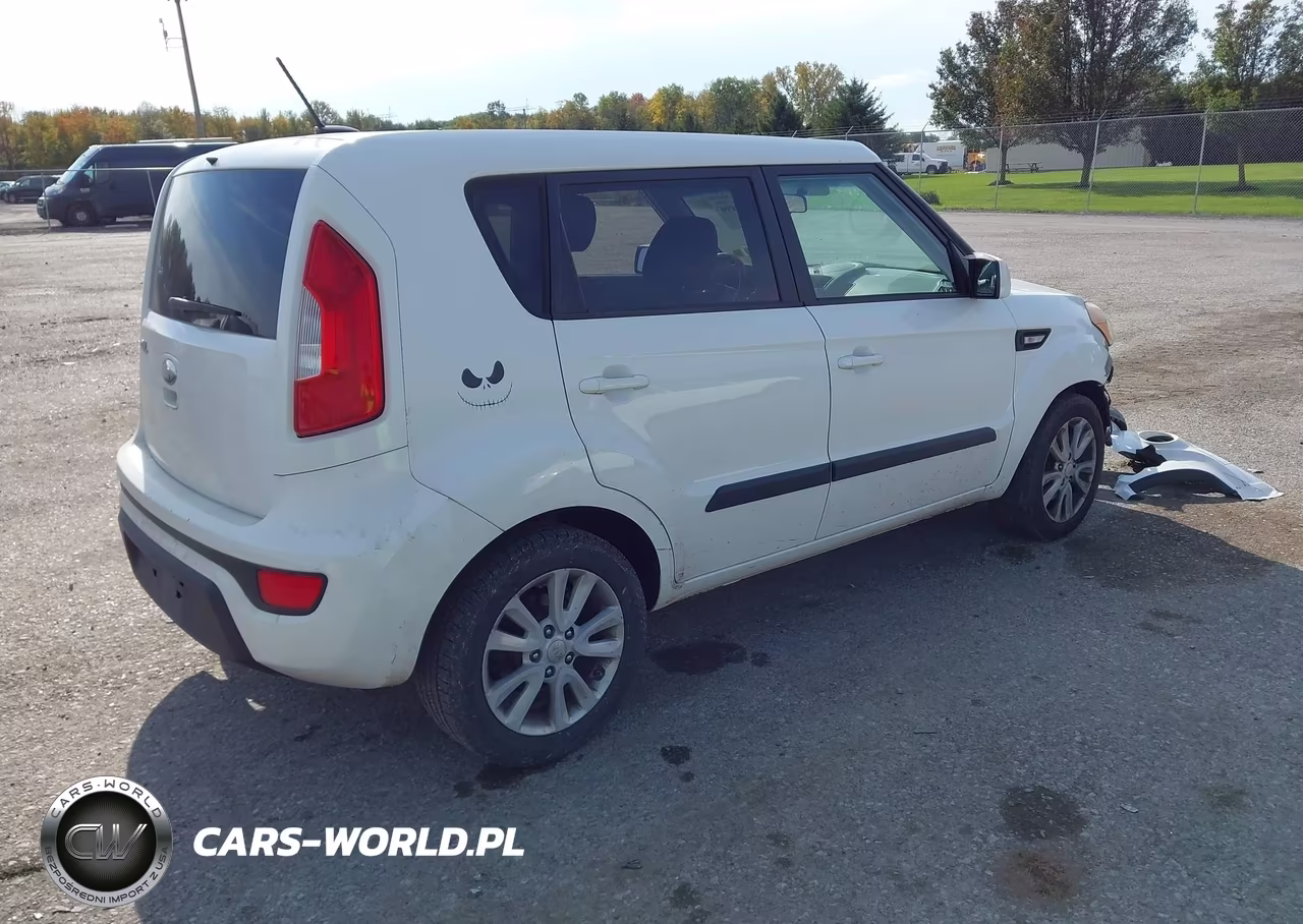2013 Kia Soul VIN:KNDJT2A58D7760305 - 4