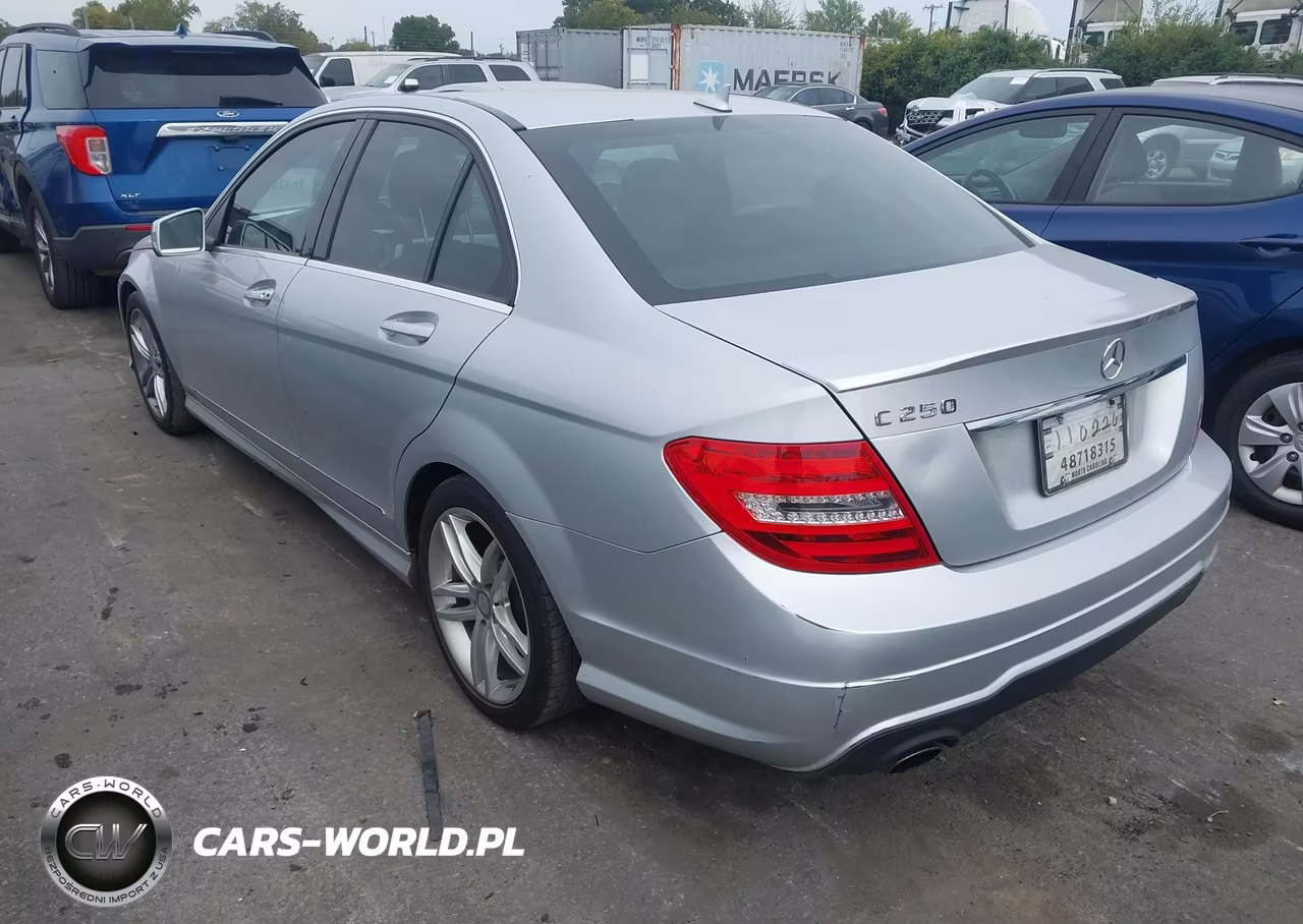 2013 Mercedes-Benz C 250 Sport VIN:WDDGF4HB6DR299821 - 3