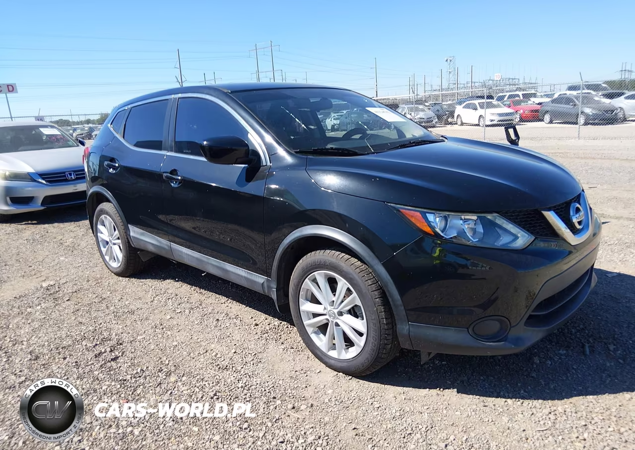 2017 Nissan Rogue Sport S – zdjęcie 1 z 11