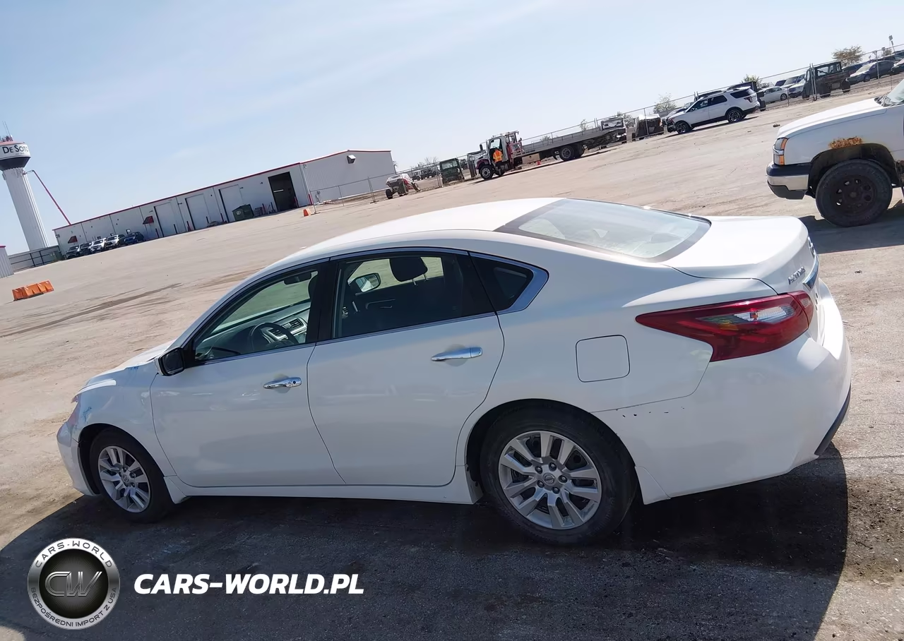 2018 Nissan Altima 2.5 S VIN:1N4AL3AP7JC477183 - 15