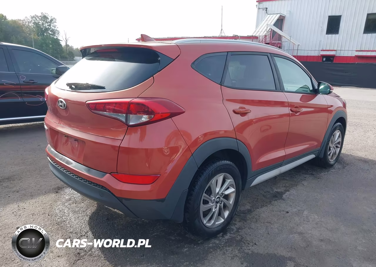 2017 Hyundai Tucson Se Plus VIN:KM8J33A46HU511646 - 4