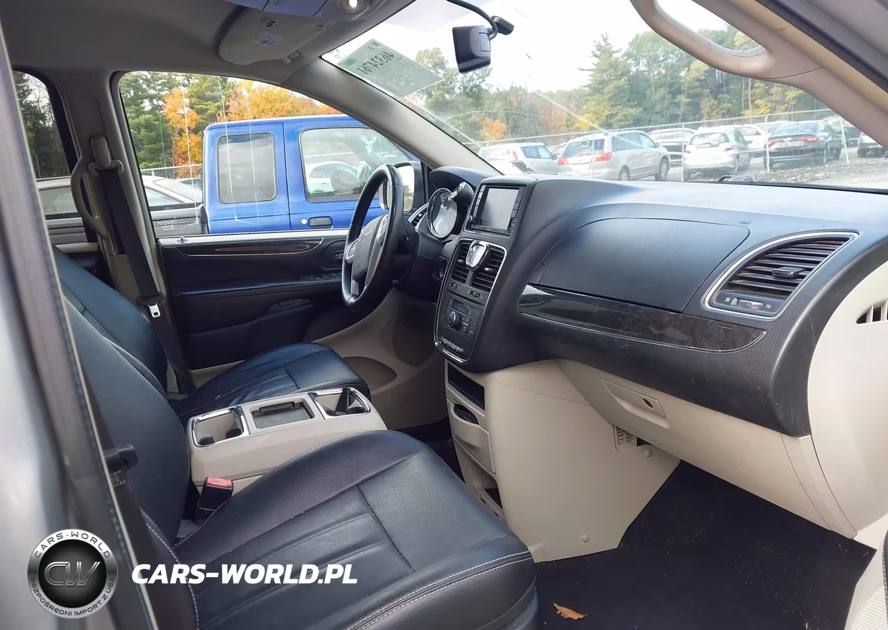 2016 Chrysler Town & Country Touring VIN:2C4RC1BG9GR187320 - 5
