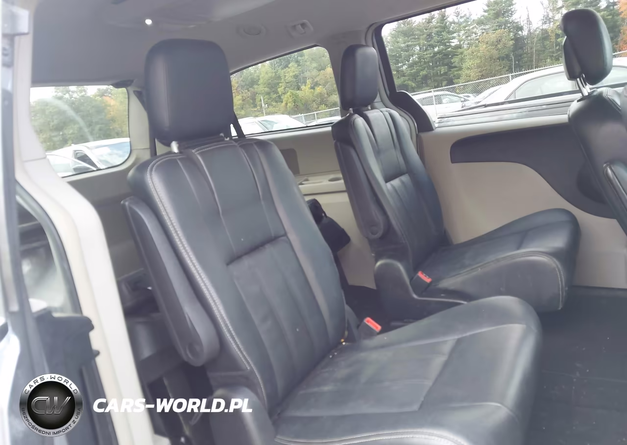 2016 Chrysler Town & Country Touring VIN:2C4RC1BG9GR187320 - 8
