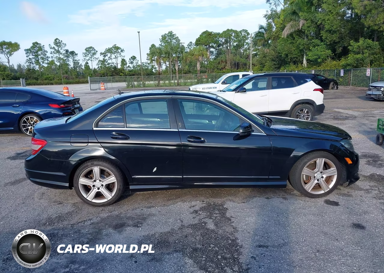2010 Mercedes-Benz C 300 Luxury-Sport VIN:WDDGF5EB5AR099597 - 13