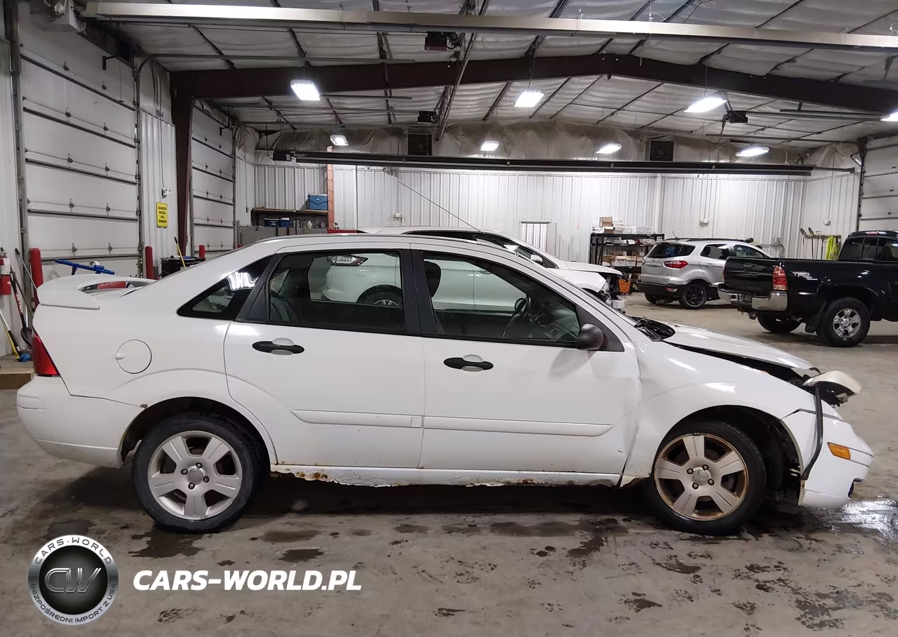 2005 Ford Focus Zx4 VIN:1FAFP34N95W258542 - 13