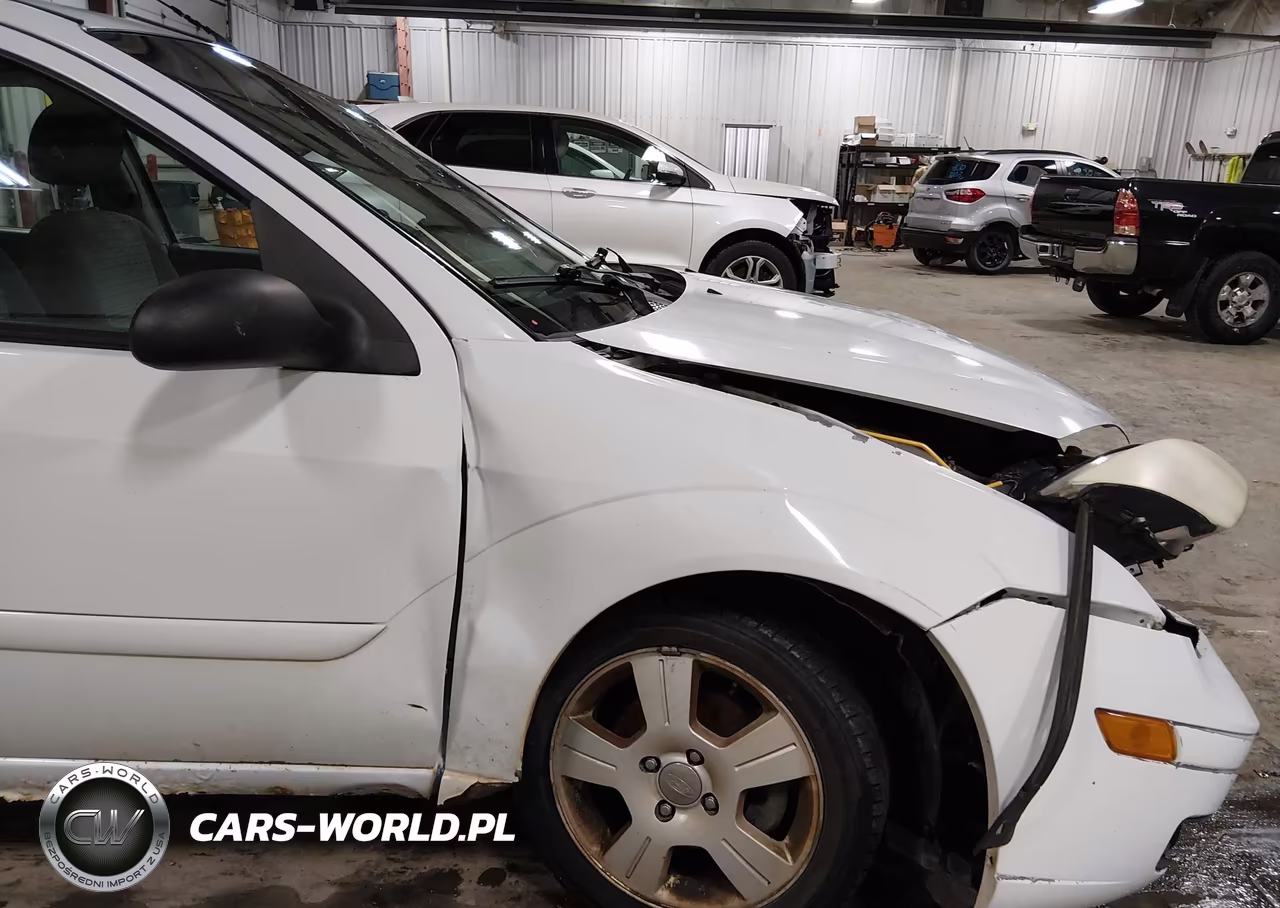 2005 Ford Focus Zx4 VIN:1FAFP34N95W258542 - 18