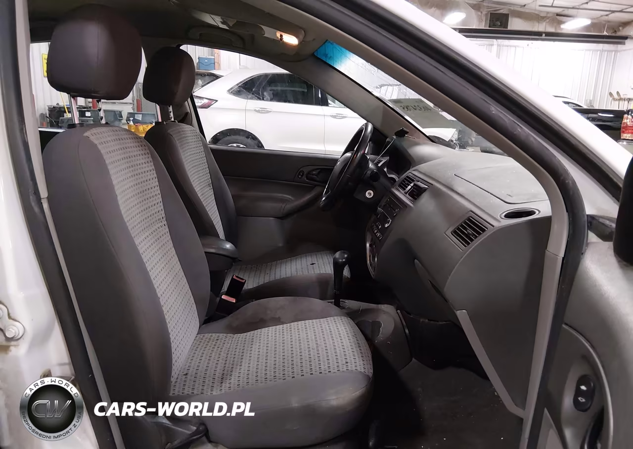 2005 Ford Focus Zx4 VIN:1FAFP34N95W258542 - 5