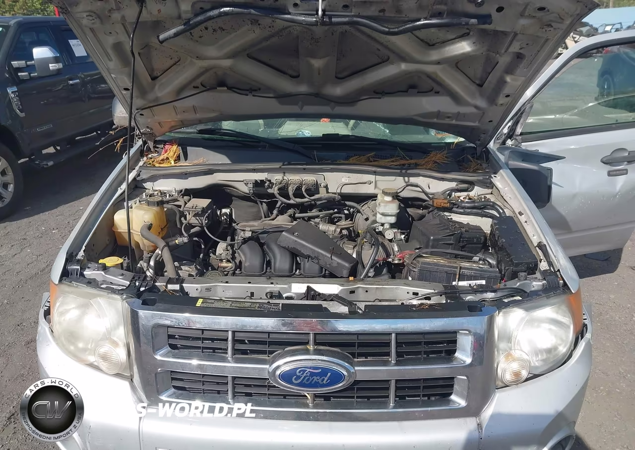 2008 Ford Escape Xlt VIN:1FMCU93128KD23942 - 10