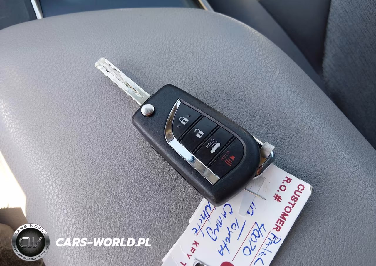 2019 Toyota Camry Le VIN:4T1B11HK5KU756447 - 11