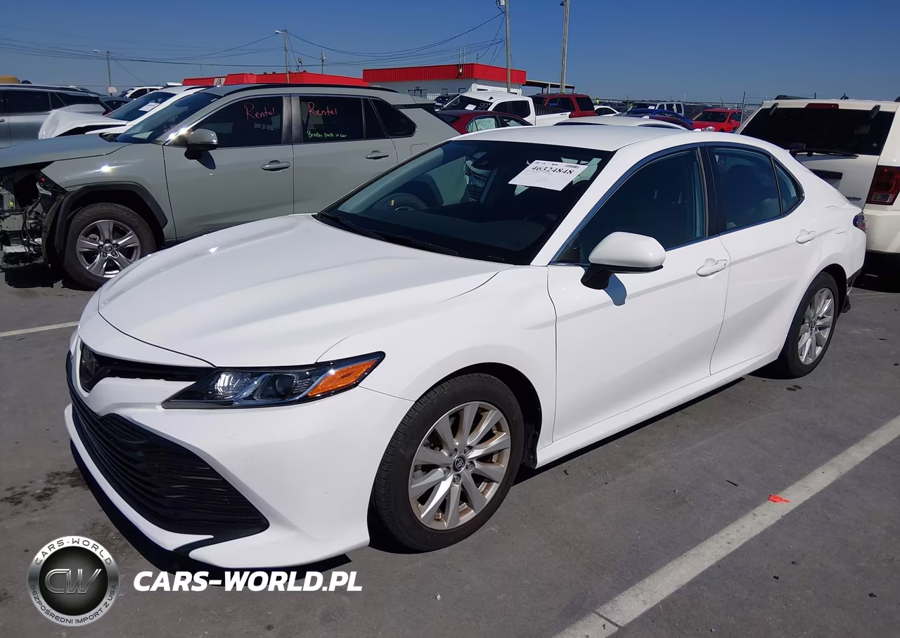 2019 Toyota Camry Le VIN:4T1B11HK5KU756447 - 2