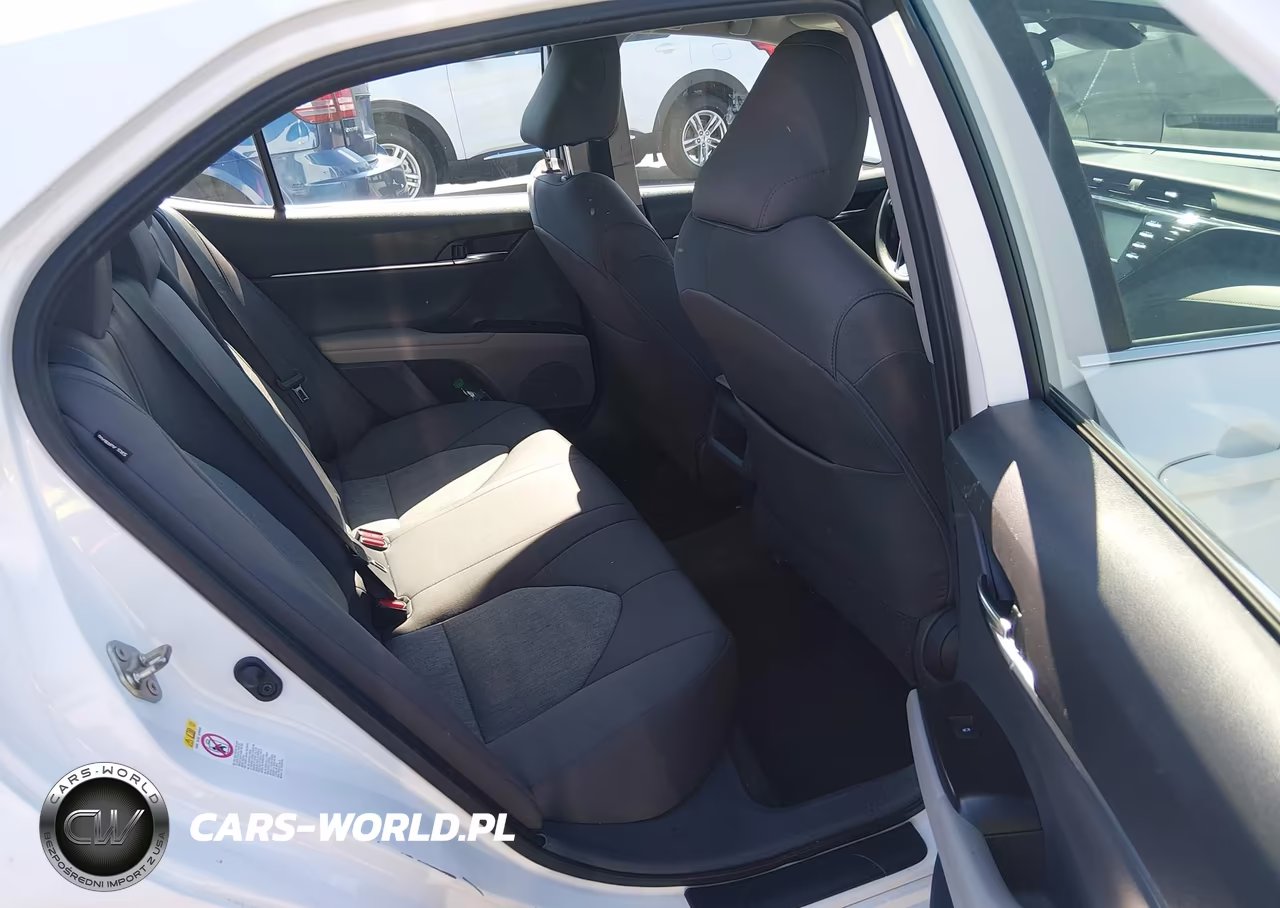 2019 Toyota Camry Le VIN:4T1B11HK5KU756447 - 8