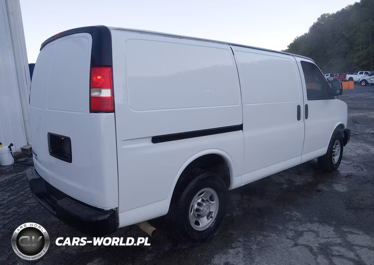 2016 Chevrolet Express 3500 Work Van VIN:1GCZGGFG3G1241765 - 4