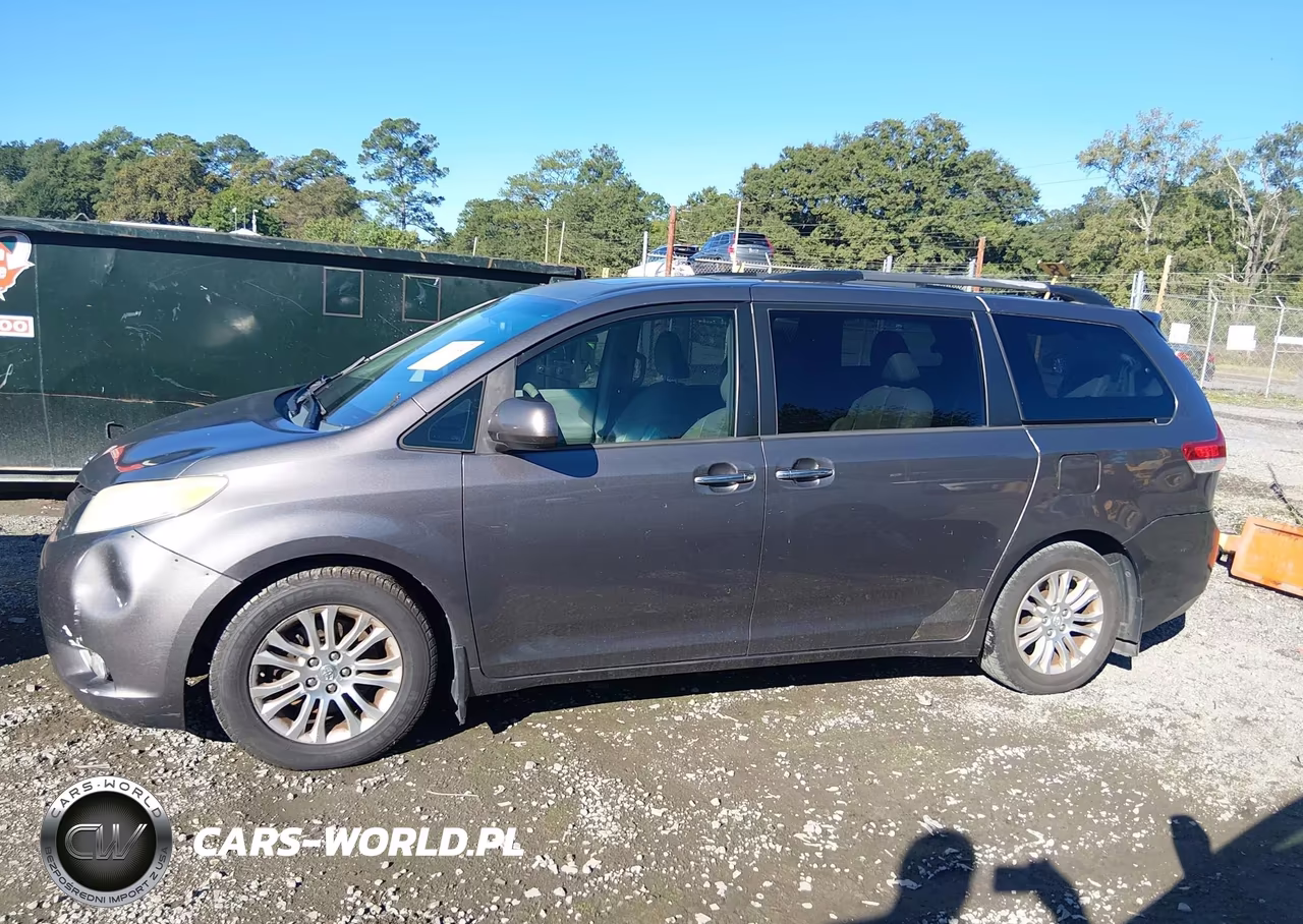 2012 Toyota Sienna VIN:5TDYK3DC2CS232118 - 14