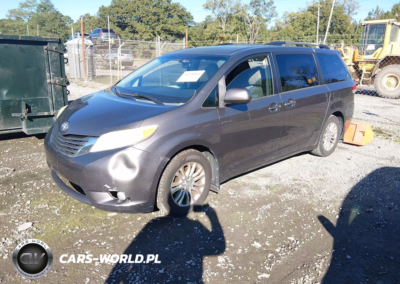 2012 Toyota Sienna VIN:5TDYK3DC2CS232118 - 2