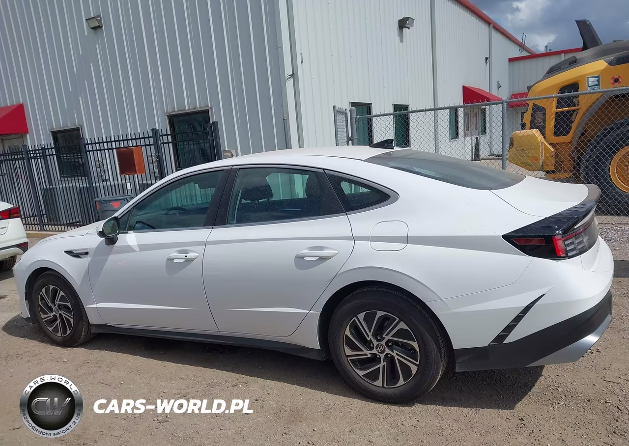 2026 Hyundai Sonata Hybrid Blue VIN:KMHL24JJ1TA175423 - 15