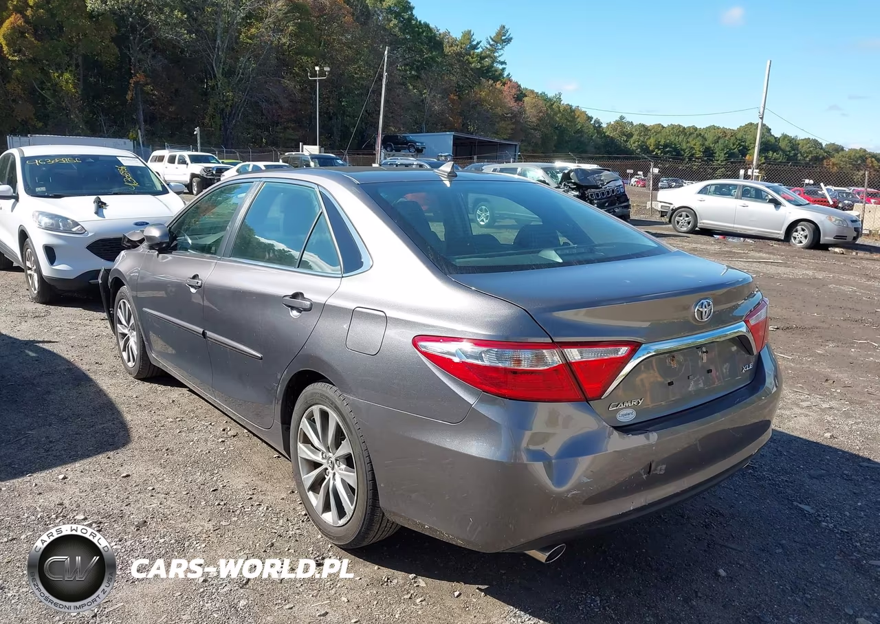 2016 Toyota Camry Xle V6 VIN:4T1BK1FK2GU569884 - 3
