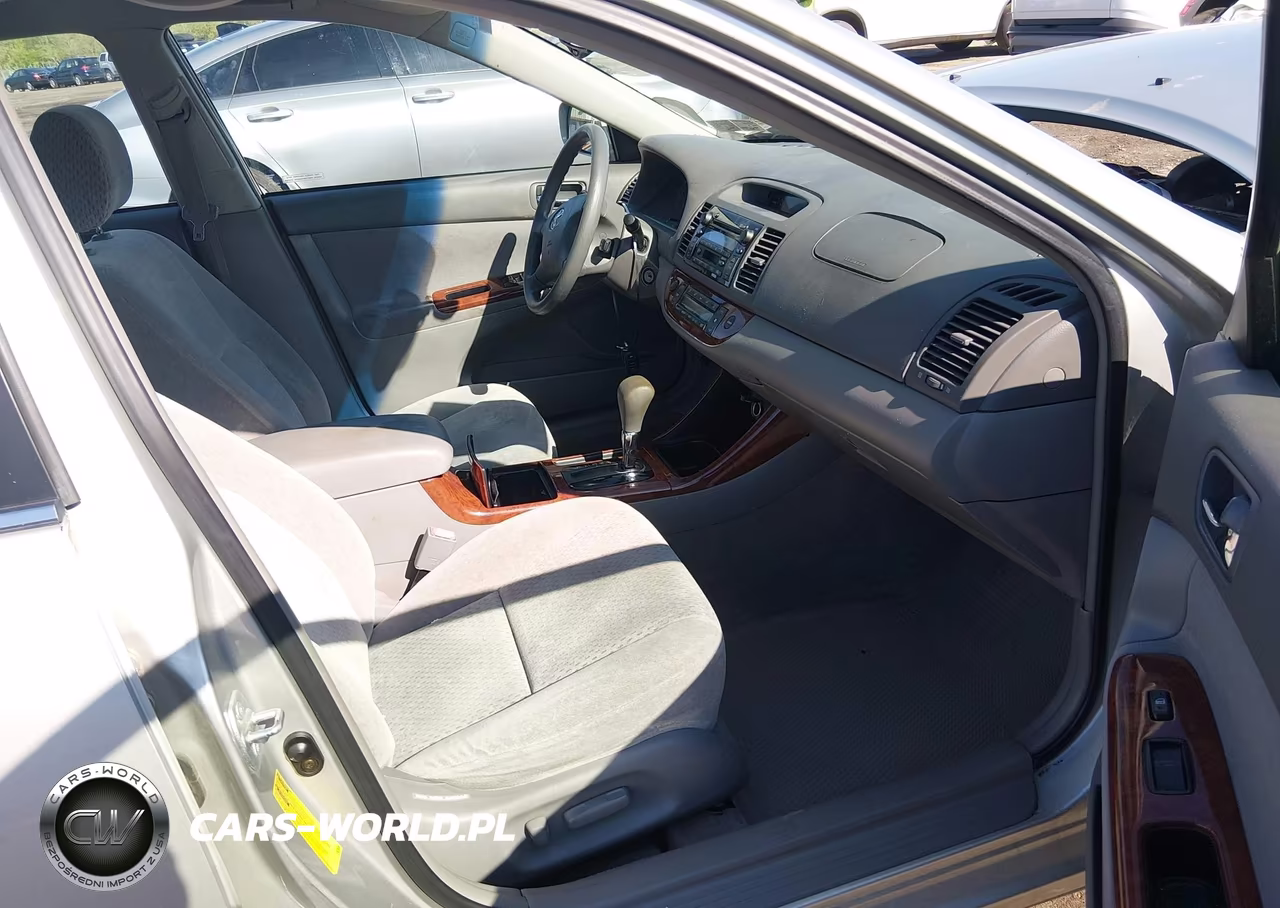 2003 Toyota Camry Xle VIN:4T1BE30K73U157336 - 5