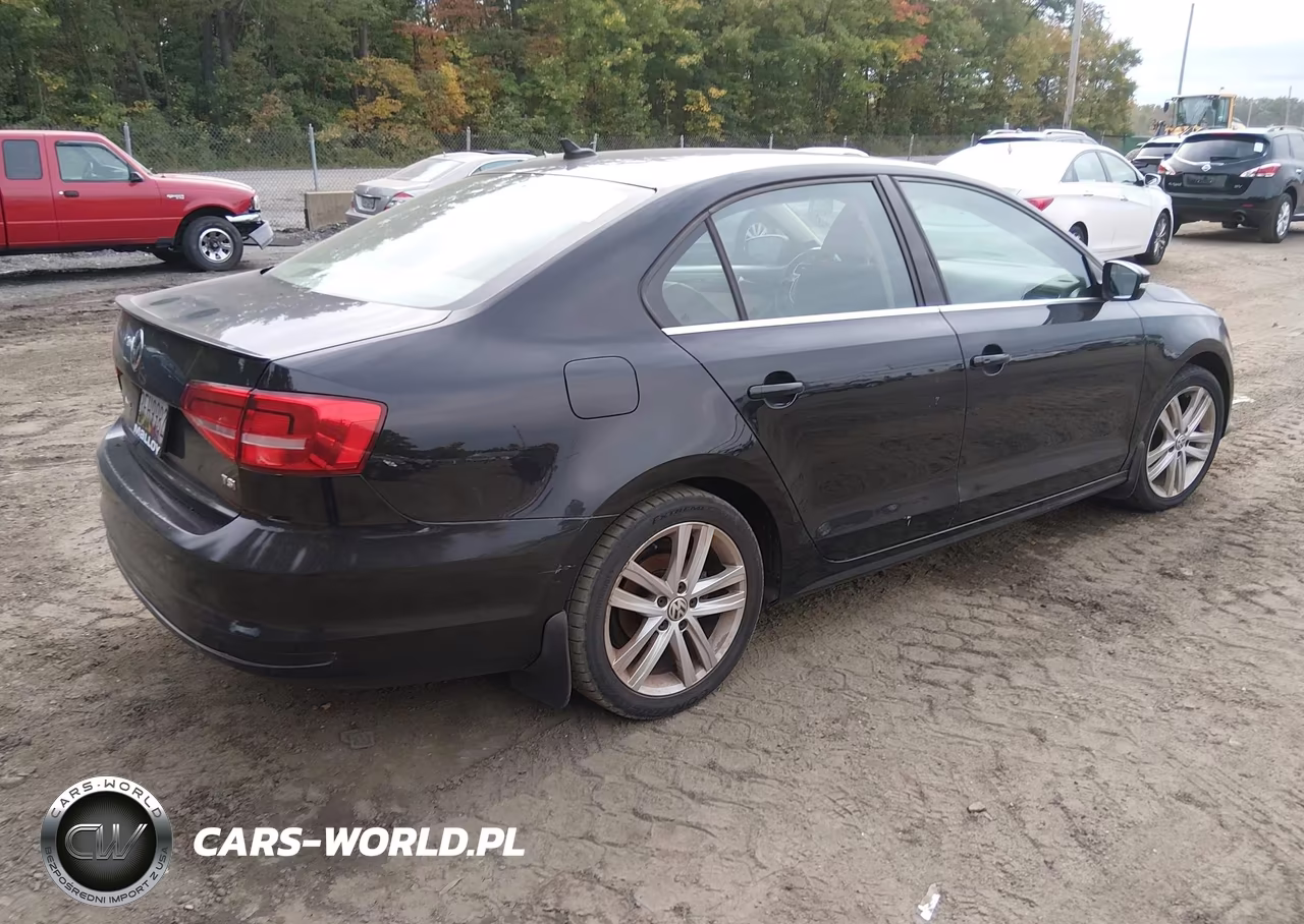 2015 Volkswagen Jetta 1.8T Sel VIN:3VWL17AJ2FM405113 - 4