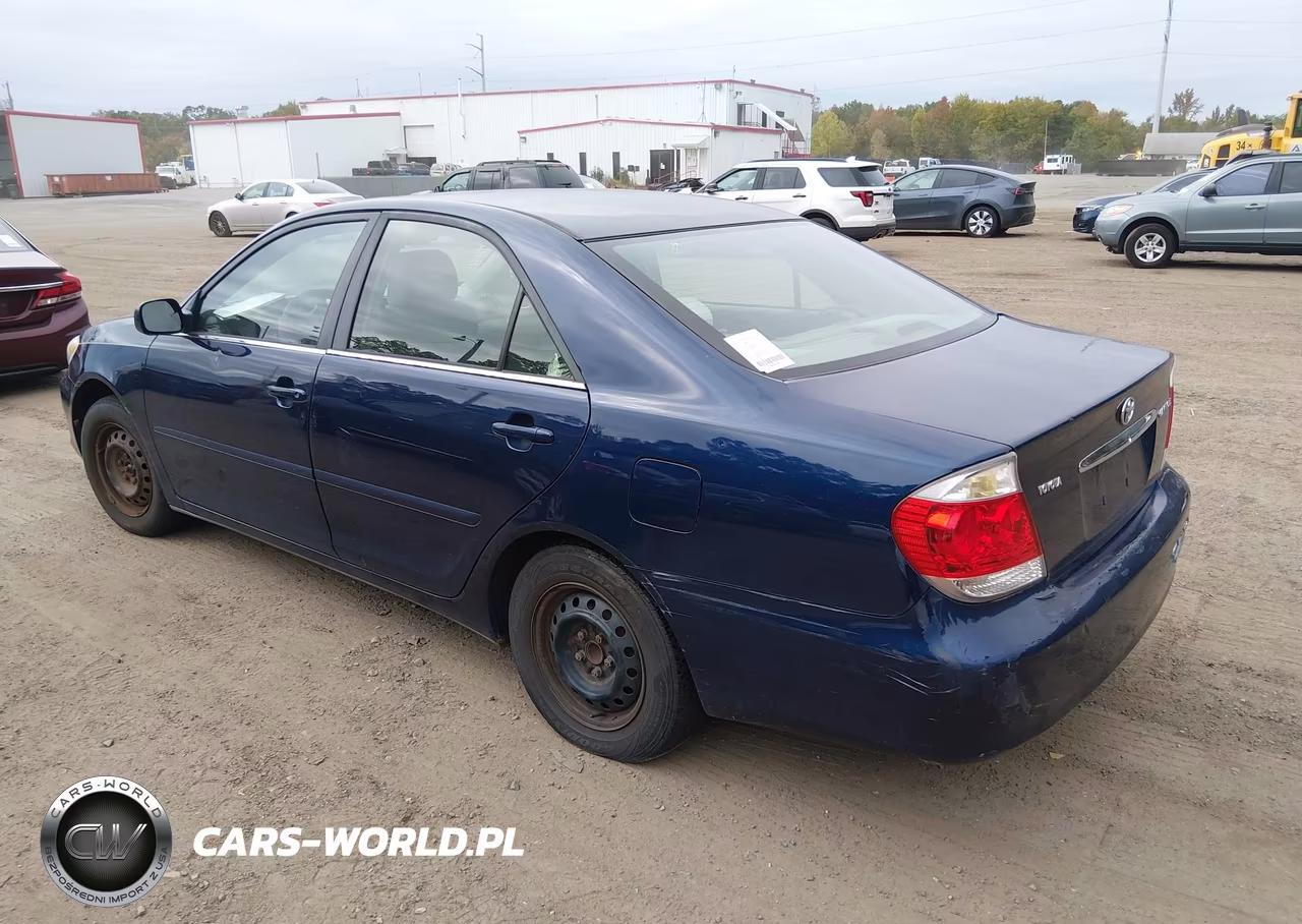 2005 Toyota Camry Le VIN:4T1BE30K65U021136 - 3