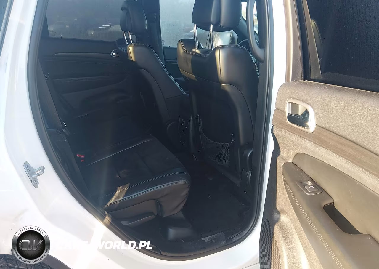 2018 Jeep Grand Cherokee Altitude 4X4 VIN:1C4RJFAG8JC120471 - 8