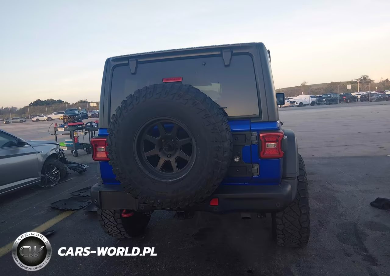 2018 Jeep Wrangler Unlimited Rubicon 4X4 VIN:1C4HJXFG5JW216597 - 17