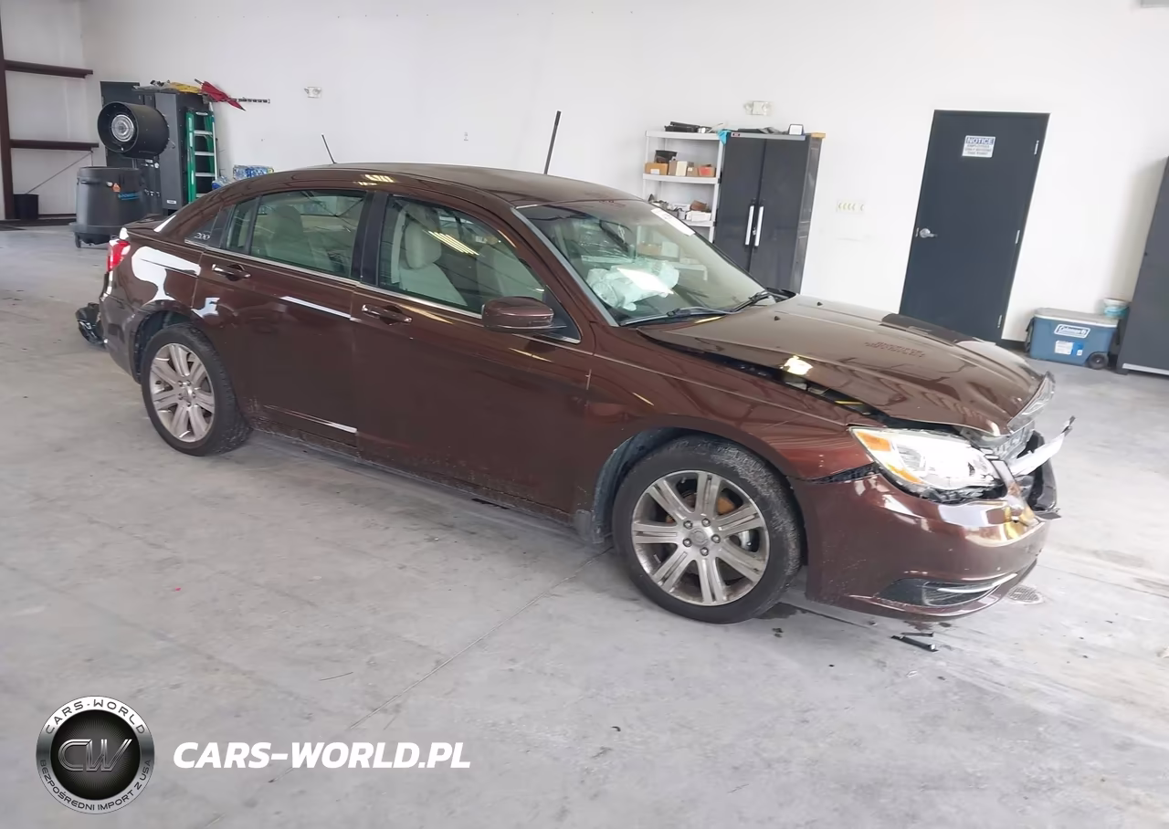 2013 Chrysler 200 Touring