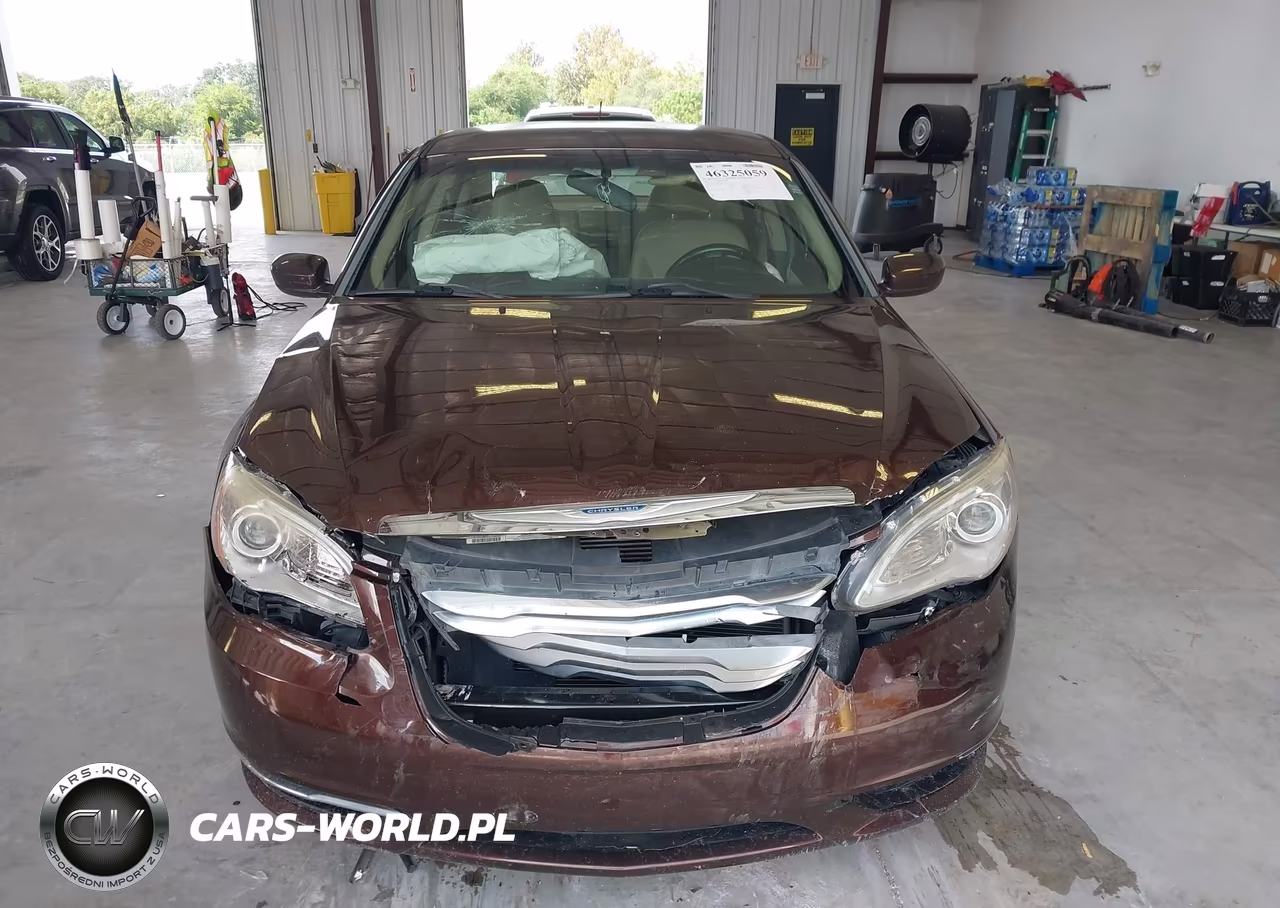 2013 Chrysler 200 Touring VIN:1C3CCBBB8DN592517 - 12